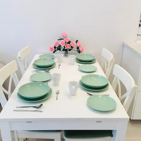 Apartament 3 Aircon With Free Parking, Balcony Walking Distance Old Town *